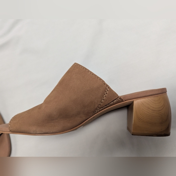 Lucky Brand Leather Mules With Wood Grain Heels - Picture 10 of 13